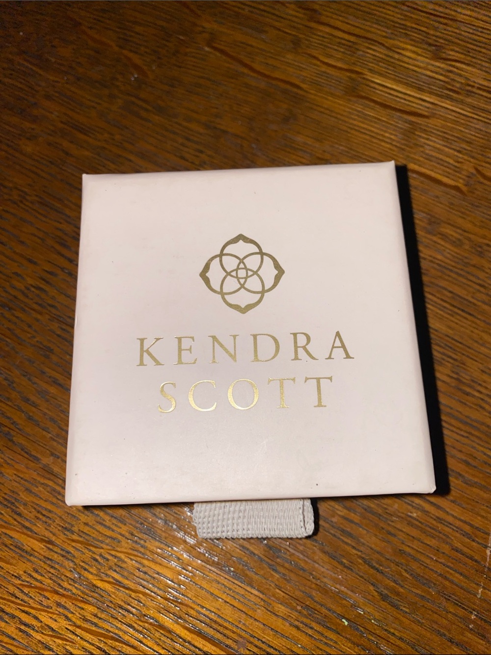 Kendra Scott Small Jewelry Box with Gold Logo